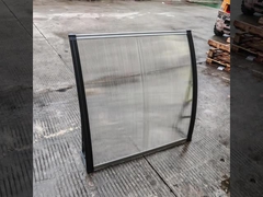 Conception de panneau divisé pour auvent de bricolage