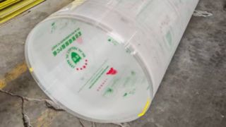 Feuille creuse en polycarbonate en rouleaux