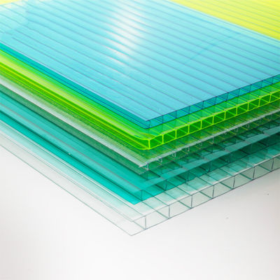 2.1m*6/5.8m Taille Makrolon Feuille de polycarbonate à noyau creux 10 mm d'épaisseur