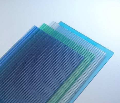 Plaques de toiture en polycarbonate pour l'isolation thermique acoustique d'une épaisseur de 3,8 à 18 mm