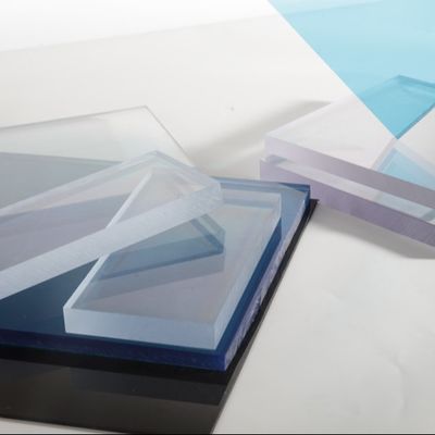 La couverture de la piscine en polycarbonate PC à haute ténacité et bonne résistance aux chocs