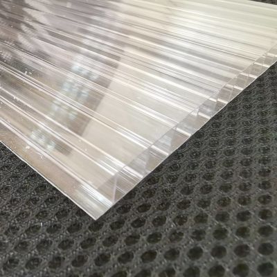 3mm-18mm Polycarbonate feuille creuse durable polyvalent anti-UV pour les toits de serre