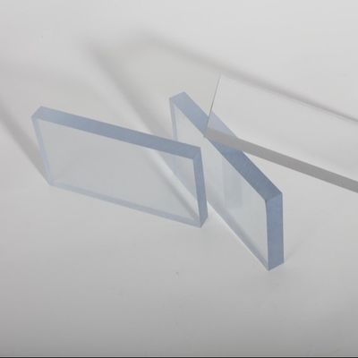 4 mm feuille de PC en polycarbonate transparent pour les toits et les panneaux extérieurs résistant aux intempéries