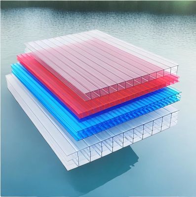Polycarbonate résistant aux intempéries certifié SGS PC 3-4 Twin Wall Hole Green Sheet avec anti-UV
