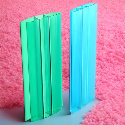 Un bon prix. Connecteur H polycarbonate résistant aux chocs / Profiles plastiques extrudés en polycarbonate en ligne