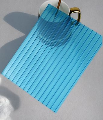 4 mm 4 * 8 pieds de polycarbonate bleu en feuille creuse avec structure de nid de miel
