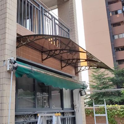 Protégez votre porte et votre zone d'entrée avec un support en aluminium Bronze Polycarbonate PC feuille solide Canopy Strong Impact-Résistant et UV-Résistant