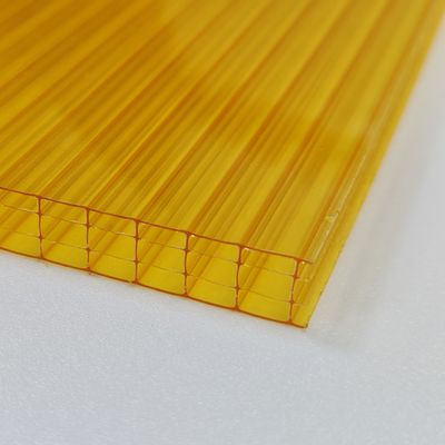 Un bon prix. Jaune 10 mm Polycarbonate à quatre couches en feuille creuse Combinaison ultime d'isolation résistance aux chocs et protection UV en ligne