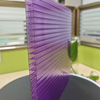 Couches de toiture en polycarbonate de 8 mm uniques en violet