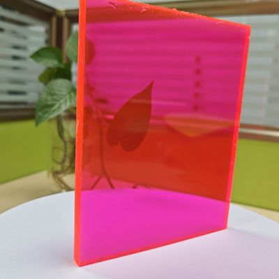 Un bon prix. 6 mm de feuilles de polycarbonate rose solide pour serre en ligne