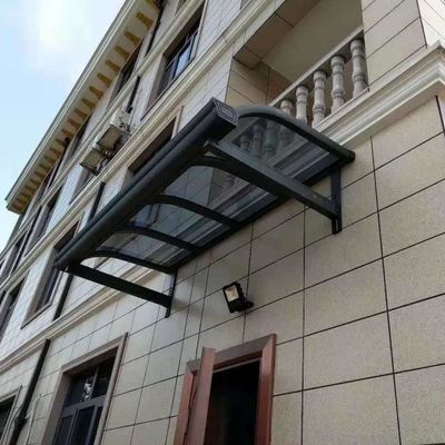 Fabrication personnalisable en polycarbonate en tôle solide