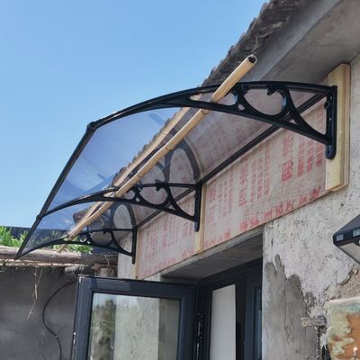 Canopy PC personnalisé avec cadre noir et matériau de voile en polycarbonate