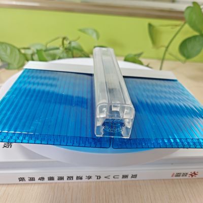 Un bon prix. Plaque de polycarbonate en U-Lock de nid d'abeille - Toiture résistante aux chocs légère en ligne