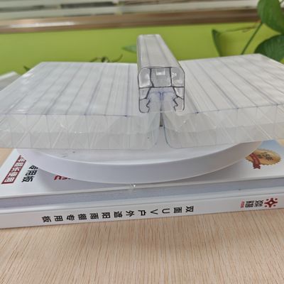 Plaque de polycarbonate à profil X à verrouillage en U - toiture UV revêtue résistante aux chocs
