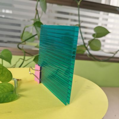 Un bon prix. Plaque alvéolaire en polycarbonate à double paroi - Lieu d'origine en ligne