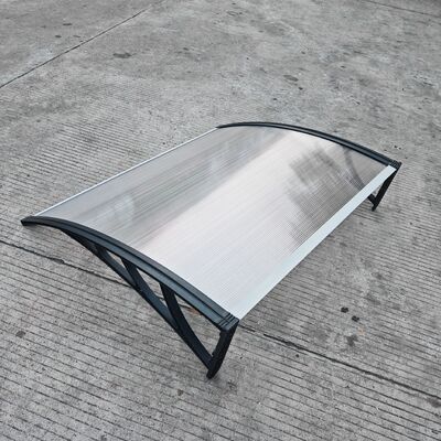 Un bon prix. Panneau d'épaisseur solide de 2,5 mm et creux de 5,0 mm, auvent PC, fonction de réduction du bruit, feuille de polycarbonate gratuite, échantillon inclus en ligne
