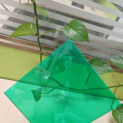 Un bon prix. Épaisseur de feuille de polycarbonate en plastique léger de 0,8 mm à 18,0 mm Longueur 2,44 m 5,8 m 11,9 m Options de longueur personnalisées en ligne