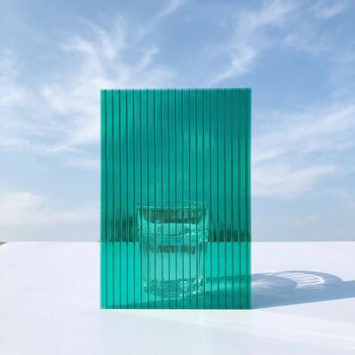 Un bon prix. Feuille creuse en polycarbonate vert, épaisseur légère de 4,0 mm à 20,0 mm, parfaite pour la signalisation et les solutions d'éclairage naturel architectural en ligne