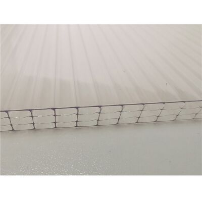 Panneau en polycarbonate à feuille creuse anti-UV Panneau en polycarbonate léger résistant aux chocs Panneaux de toiture de protection transparents