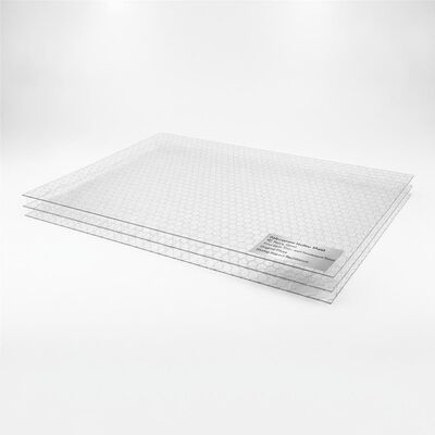 Un bon prix. Panneau de nid de miel à parois jumelles en polycarbonate à feuille creuse PC à feuille creuse à quatre couches Lieu d'origine Guangdong Résistance aux chocs en ligne